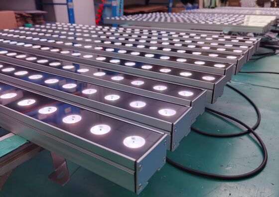 อุณหภูมิใช้งาน -10 ถึง +40 องศาเซลเซียส โปรไฟล์ติดผนัง LED อะลูมิเนียม L1000mmX52mmX72mm ติดตั้งและบำรุงรักษาง่าย