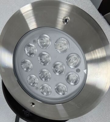 316L สแตนเลส ไฟ LED ภายใต้น้ํา ให้บริการ 100lmw ประสิทธิภาพแสง ที่สมบูรณ์แบบสําหรับสระว่ายน้ํา สระว่ายน้ําและลักษณะของน้ํา