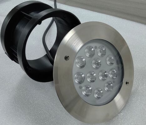 การควบคุมระยะไกล เปิดปิด DMX ดาลี LED ไฟสระว่ายน้ําที่มีประสิทธิภาพแสง 100lmw และมุมรังสี 15 30 45 60 องศา